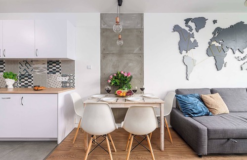 Zoliborz Apartment | Lumina bright apartments in Warsaw