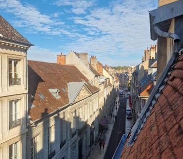 Besancon Old Town Apartment | Lumineux T2 50 m2 - hypercentre Besançon
