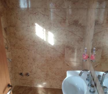 Granadero Baigorria Apartment | Luminoso Loft cercano rio Grdro Baigorria - Cochera opcional