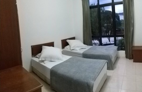 Lumut Resort | Lumut Manjung Perak Homestay swimming pool eta 0136288405