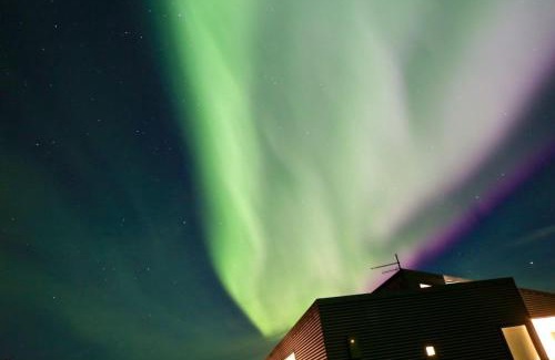 Borgarnes House | Lundur and Klettur