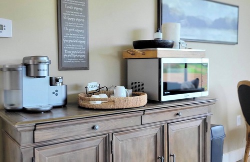 Haywood Other | Lush Countryside & Shenandoah Mountain Views at Quiet Hills Retreat