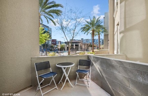 Desert Ridge Apartment | LUX 2 BED DESERT RIDGE 2 HEATED POOLS GYM