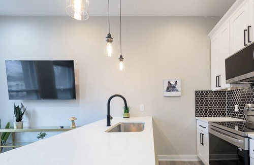 Barney Circle Apartment | LUX 2-Bedroom APT in DC with Patio