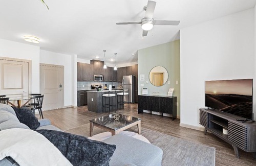 Leander Apartment | Luxe 3B/2B Getaway - Pool, Gym, Parking, Pet Wash