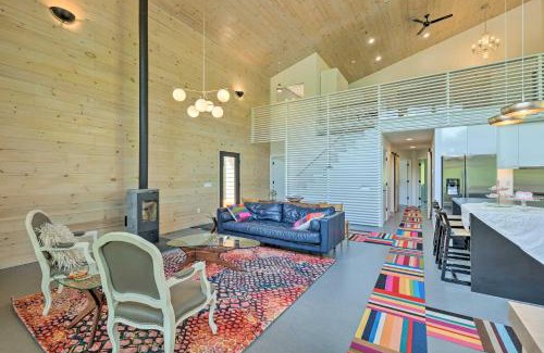 Salem House | Luxe and Modern Home 30 Mi to Saratoga Springs!