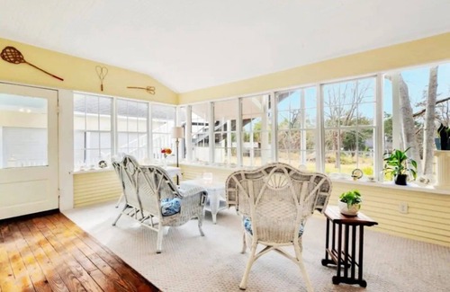 Hemphill House | Luxe Balcony Suite in Historic Hemphill Home!