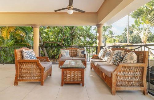 La Esplanada Villa | Luxe Comfort 8 Bedroom Villa with Private Pool & Entertainment