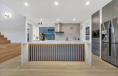 Clyde North House | Luxe designer house with Pool, Cinema & Gym