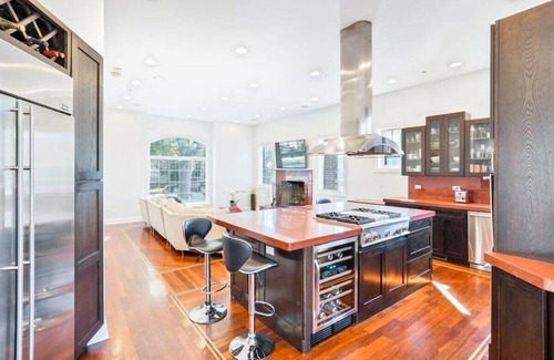 Skokie House | Luxe Home 20 min from Downtown Chicago ,heated indoor pool, Spa bath, tree house