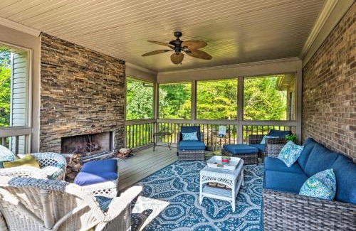 Jamestown House | Luxe Lake Cumberland Retreat with Decks on 1 Acre!