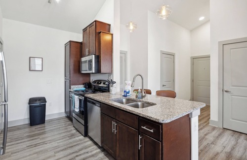 Farragut Apartment | Luxe Living in Knoxville! Overlook at Farragut| Pool| Parking