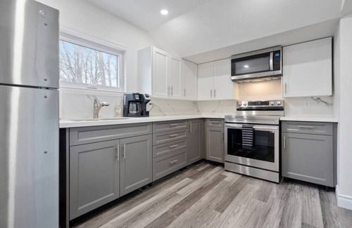 Port Dover Condo | Luxe Lodges on Lake Erie ~ Moonstone ~ Beach House