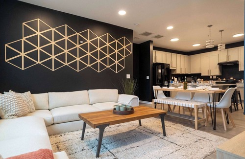 Spartanburg Apartment | Luxe Modern Loft, Great for Long Stays W/King Beds