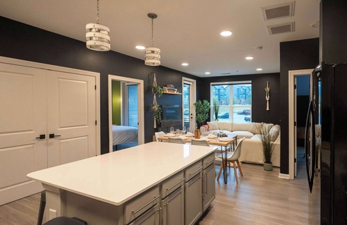 Spartanburg Apartment | Luxe Modern Loft, Great for Long Stays W/King Beds