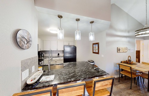 Edwards Condo | Luxe Mountain-View Ski Getaway | Next to Tranquil River | Pool, Hot Tub