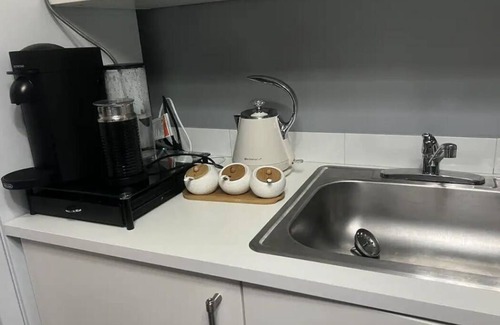 Olympia Heights House | 🌺Luxe Paradise 🌺Superhost🌺Post-Op🌺Solo & Couples Escape in Miami🌺