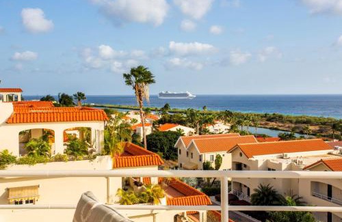 Piscadera Apartment | Luxe Penthouse Royal Palm