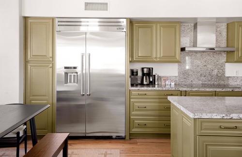 Paradise View Estates House | Luxe PV Retreat - Pickleball - Heated Pool - Sauna