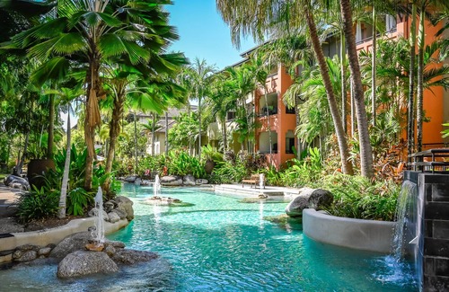 Westcourt Apartment | Luxe Resort - 9 Pools, Gym & free parking