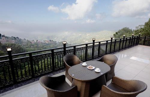 Kasauli Hotel | LUXE RESORTS - CENTRALLY HEATED AIR CONDITIONED HOTEL in THE HEART OF KASAULI