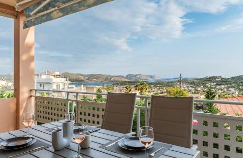 Anavyssos Apartment | Luxe Seaside Anavissos- Athens, 3 Bedroom,Jacuzzi