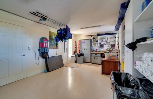 Spring Hill Cottage | Luxe Spring Hill Home w/Patio & Dock!