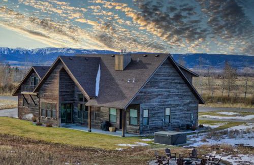 Clawson House | Luxe Tetonia Home with Tetons View, Close to Skiing!