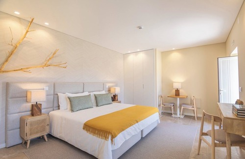 Rio Maior Resort | Luxurious 16-bedroom resort with AC, Pool and Jazuzzy near awesome Lisbon