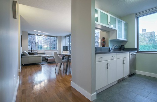 Upper West Side Apartment | Luxurious 2 Beds 2 Bath Unit in NYC!