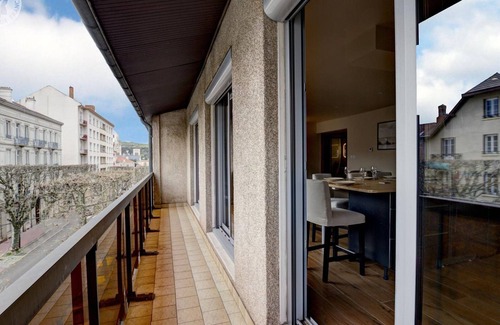 Saint-Chamond Apartment | Luxurious 3rd-Floor Apartment with Balcony, Wellness Area & Parking in Saint-Chamond