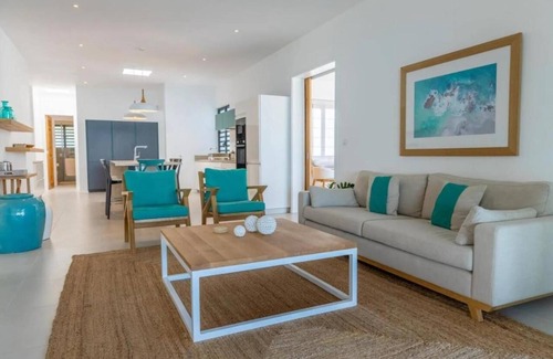 Blue Bay Apartment | Luxurious 4-Bedroom Penthouse in Serene Blue Bay with a Private Pool