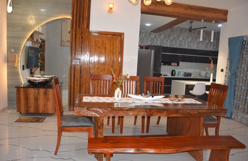 Mysore Villa | Luxurious 5 BHK AC Villa