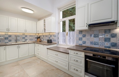 Nyek Villa | Luxurious 8,000 sq ft Private Villa in Budapest – Exclusive Retreat