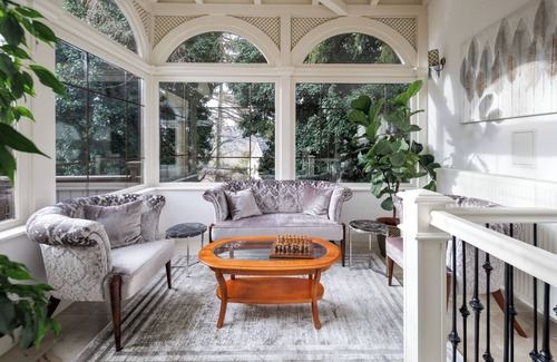 Nyek Villa | Luxurious 8,000 sq ft Private Villa in Budapest – Exclusive Retreat