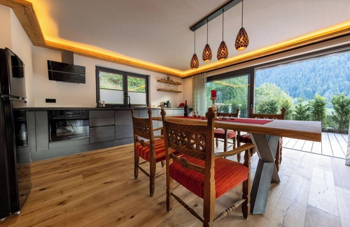 Kitzbuehel Apartment | Luxurious Alpine retreat with sun terrace