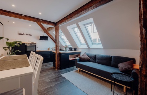 Altstadt Apartment | Luxurious and stylish vacation apartment in a prime location in Bremen