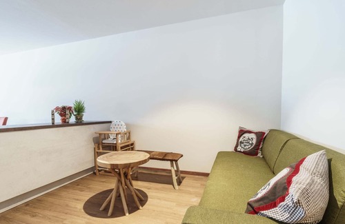 Gosau Apartment | Luxurious Apartment in Gosau near Ski Area