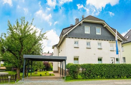 Ortsmitte Apartment | Luxurious Apartment in Medebach near public pool