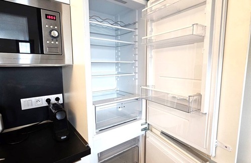 Smichov Apartment | Luxurious Apt, Easter Market, Walk to City Center!