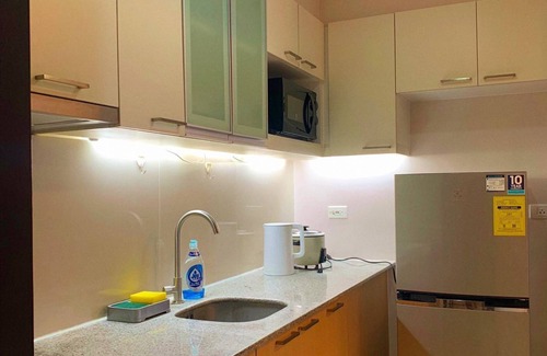 Lapu-Lapu Condo | Luxurious Beach View Condo Unit