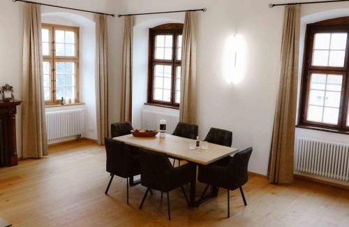 Aurolzmunster Apartment | Luxurious Castle Retreat in Austria Little Versailles with Nearby Spas