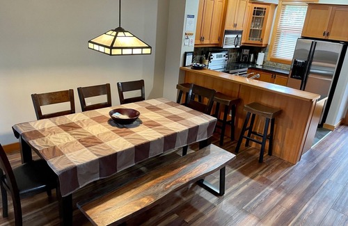 East Kootenay House | Luxurious Condo Steps to Amazing Golf and Fabulous Summer Fun