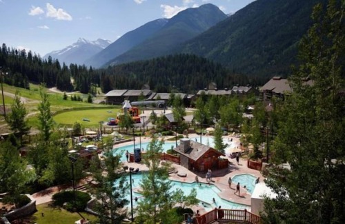 East Kootenay House | Luxurious Condo Steps to Amazing Golf and Fabulous Summer Fun