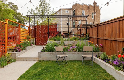 Petworth Apartment | Luxurious DC garden apartment w/King bed, for work and play, steps to Metro