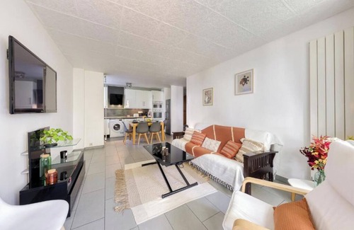 Fresnes Apartment | Luxurious family cocoon near Paris, Rungis, Thiais, Massy and Orly airport