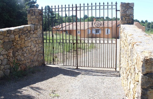 Baudinard-sur-Verdon Villa | Luxurious Charming Modern Villa