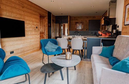 Le Chambon-sur-Lignon Cottage | Luxurious Lodge with Private Jacuzzi, Pool, and Gym Access near Chambon-sur-Lignon Golf Course