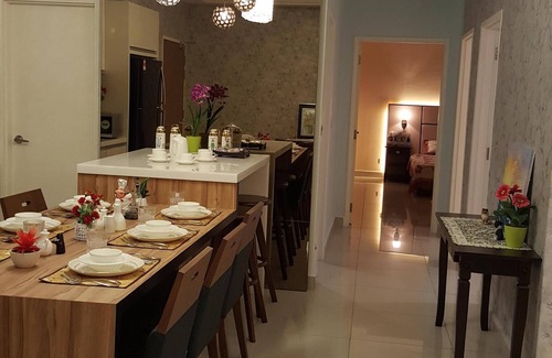 Medini Condo | LUXURIOUS HOMELY EXQUISITE NEW FREE-WIFI LEGOLAND MERIDIN@MEDINI, HIGH UNBLOCKED