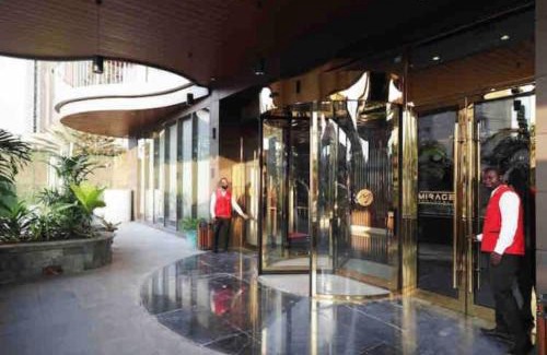 Accra Apartment | Luxurious Mirage 2 Bed with Pool & Gym